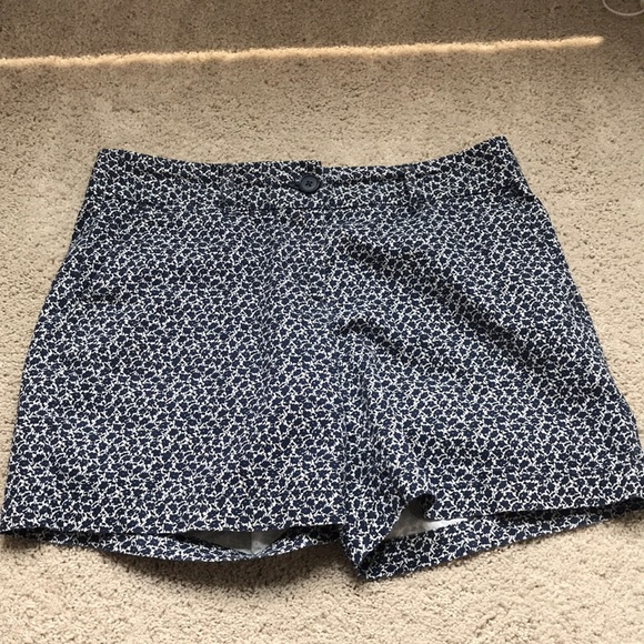 Loft Blue Floral Shorts - Picture 1 of 5